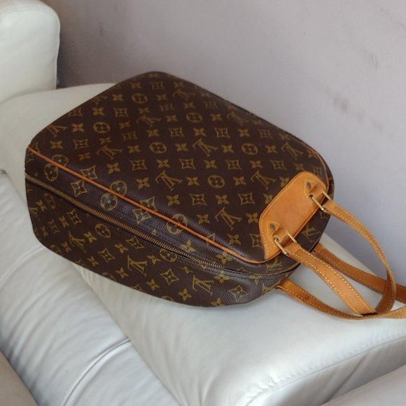 Louis Vuitton Louis Vuitton Excursion Monogram Canvas Travel Hand Bag